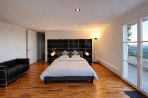 Villa With Panoramic View Over Cannes