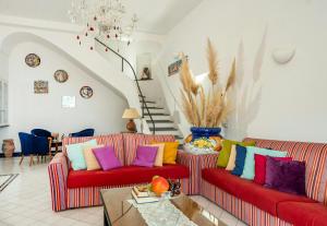 Villa Darte Con Piscina Sulla Costiera