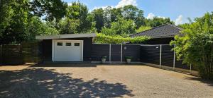 Cozy Cottage Just 300 M From Høve Beach