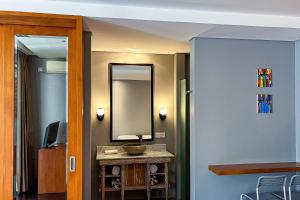 Dancing Hana Villa Nusa Dua - 2 Bedroom with Sharing Pool Minimum Stay 2 Nights