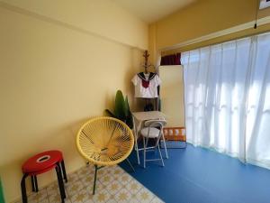CreamyMoon Yellow 3 Beds Near from Airpot