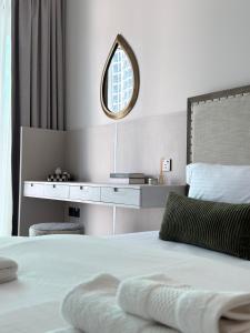 Luxury and Stlish 1BR in JVC, Pool, Gym Balcony