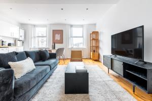 Modern Chic 2 Bedrooms flat opposite Hyde Park