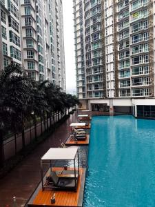 CharmsStays Central Residence Sg Besi