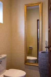 Cozy design house with Swimmingpool and Garden Esrah Home