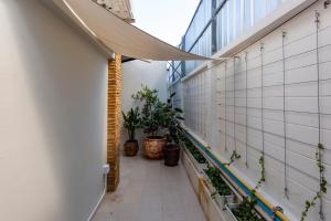 Cozy design house with Swimmingpool and Garden Esrah Home