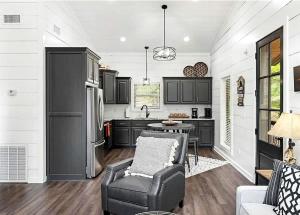 Cozy Cabin with Hot Tub & Fire Pit Near Broken Bow Lake, Broken Bow, OK
