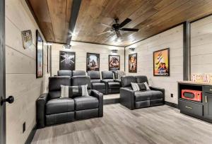 Brand-New Luxury Cabin with Indoor Heated Pool & Arcade, Near Dollywood in Sevierville, Tennessee