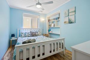Large Pet-Friendly Falcon Bayview Beach House with Ocean Views