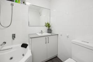 Large Pet-Friendly Falcon Bayview Beach House with Ocean Views