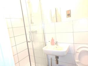 LongStay Family Contractor, Wi-fi, Discounts