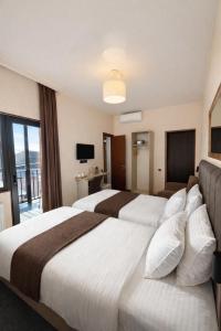 Hotel Green Town