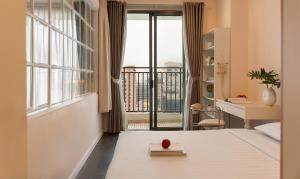 The Tresor - Premium 3BRs, Gym, Pool, City Center, District 4, 300m Nguyen Hue walking street