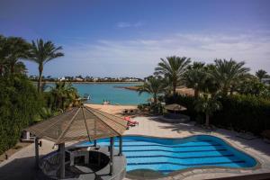 Dream Retreat - Private beach & pool -White Villas