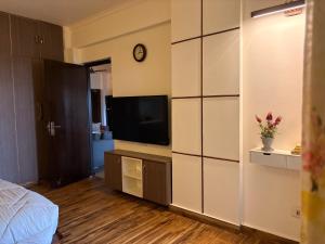 3BHK Apartment Bright & Spacious in Vasant Kunj