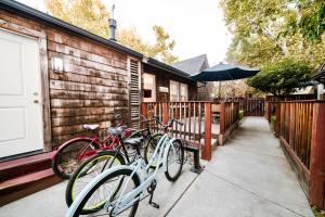 Aggie Inn, an Ascend Collection Hotel