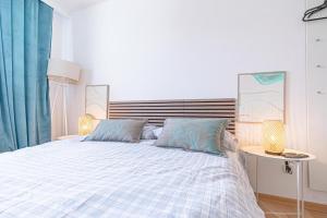 Stylish 3BR Apt with Balcony in the City Center