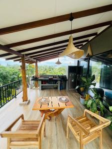 Bird Villa Madiha