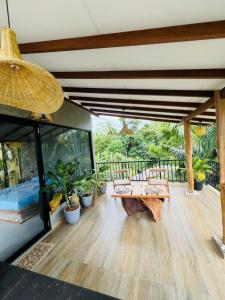 Bird Villa Madiha