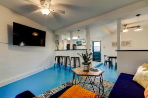 5 Min Walk to Beach - IRB Remote Workers Retreat