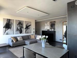 Panoramic Penthouse Brescia - Jacuzzi - Private Parking