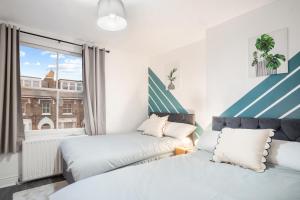 Stylish 3 Bed Flat in Shepherds Bush!