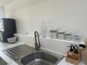 Maison des Lilas 8 people, sunny terrace
