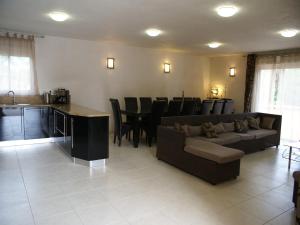 Cosy holiday home in Tuscany with shared swimming pool