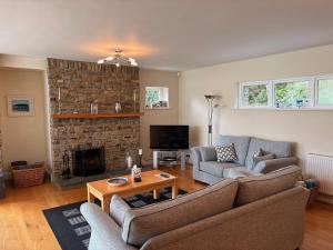 Stylish and spacious home with sea & mountain views