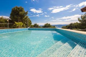 Poolside Apartments