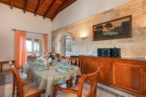 Serena Vista by Aguilarent