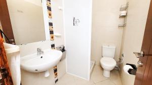 Urban Oasis Stylish Downtown Apartment