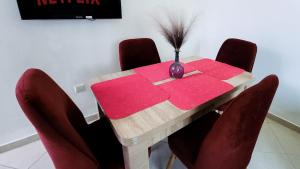 Urban Oasis Stylish Downtown Apartment