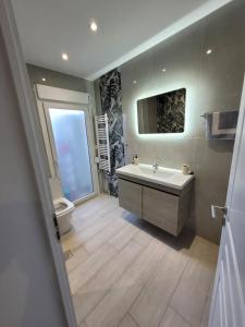 The 44 Hideaway by GOLDENLAND