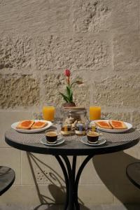 CAVA Urban Relais & Pool