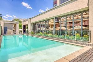 Sandton Skye Lux Apartment 605