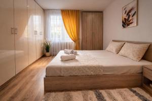 Family Nest - Two-Bedroom Apartment in City Centre by He-Ra Apartments Skopje