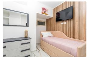 Patryk & Toto Houses