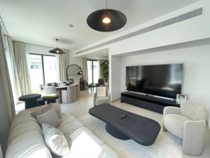 Luxury 4 Bedroom Villa with Maids Room in Aura 3 Tilal Al Ghaf - Allsopp & Allsopp