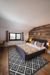 Bran Mountain Living