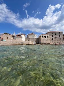 The Green house - 20m from the beach