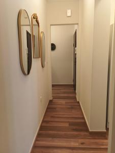 F & B Collection - Flat for 6