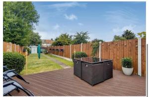 Everything You Need I Super Cozy I Sleeps4 I Wi-Fi I Free Parking I Long Term Rates