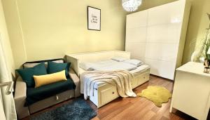 Cozy Eden Residency - Top Central