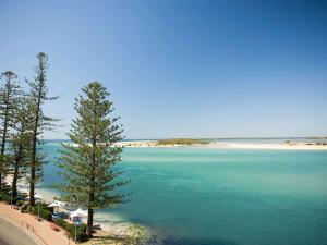 BreakFree Grand Pacific