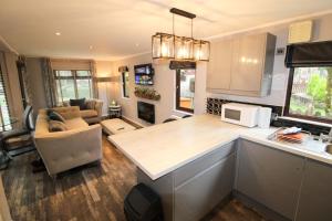 Grasmere 12, White Cross Bay, Windermere