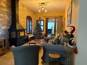 Cozy Nest - Polydrosos Escape