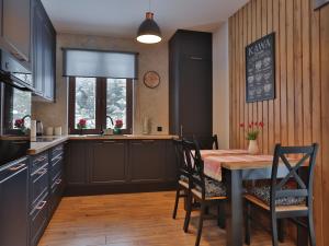 Dworek Brzozowy, Augustów Płaska