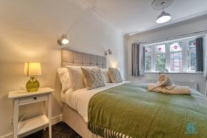 4 Bedrooms- Sleeps 8