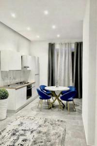 International House Apartment